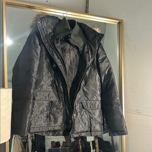 Beautiful green Barneys New York Puffer Jacket m- removable fur hood